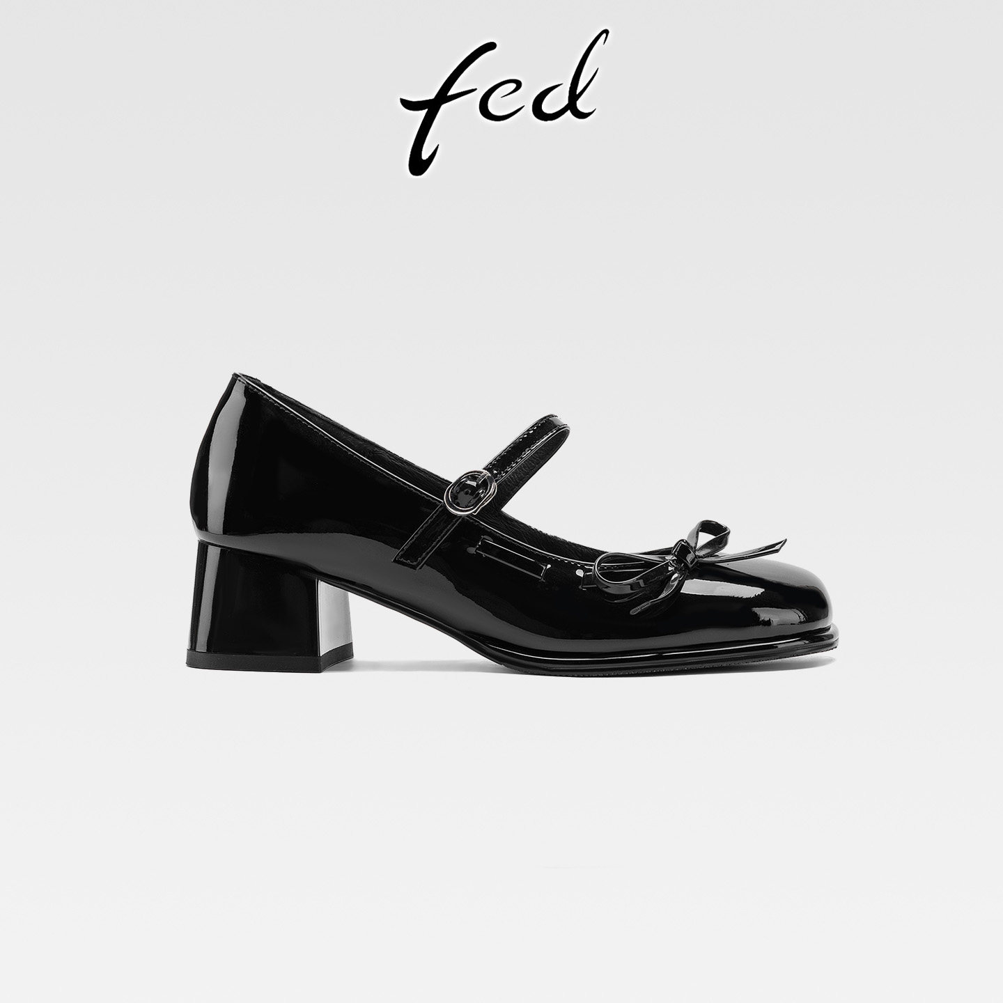 fed黑色漆皮复古浅口玛丽珍鞋春夏新款粗跟一字带圆头中跟单鞋女