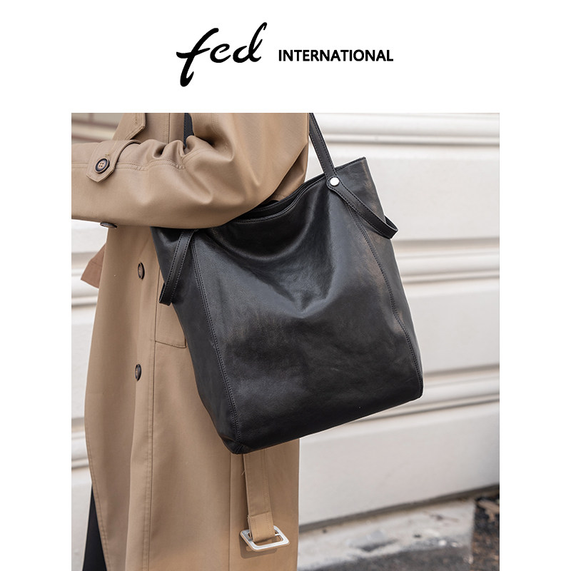 fed黑色托特包女大容量植鞣胎牛皮通勤单肩包极简风腋下包BFA9090