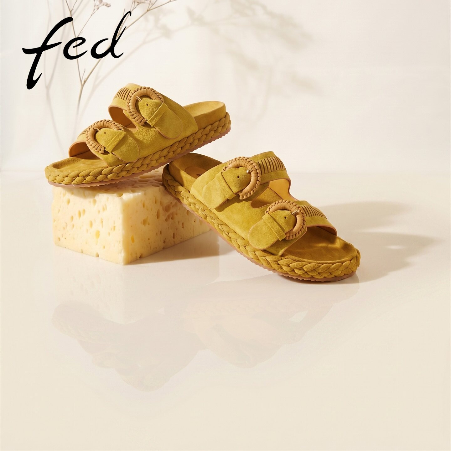 fed黄色真皮软底舒适一字拖鞋女