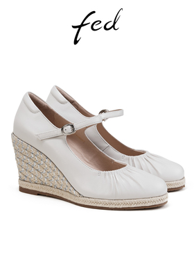 fed一字扣带玛丽珍鞋春季新款女鞋褶皱坡跟单鞋女款S0222-YAB012