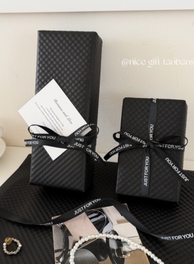 ins风高级感黑色立体压纹纸圆点纸diy生日礼物包装纸包烟送给男友