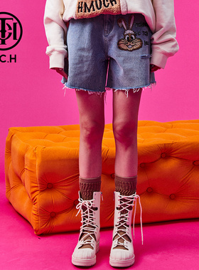 TCH轻奢潮牌兔子烫钻字母牛仔短裤T66C218051