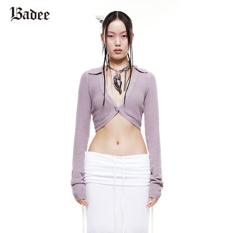 Badee 春季截面钮扣深V领开衫女针织衫超短辣妹风高腰披肩上衣