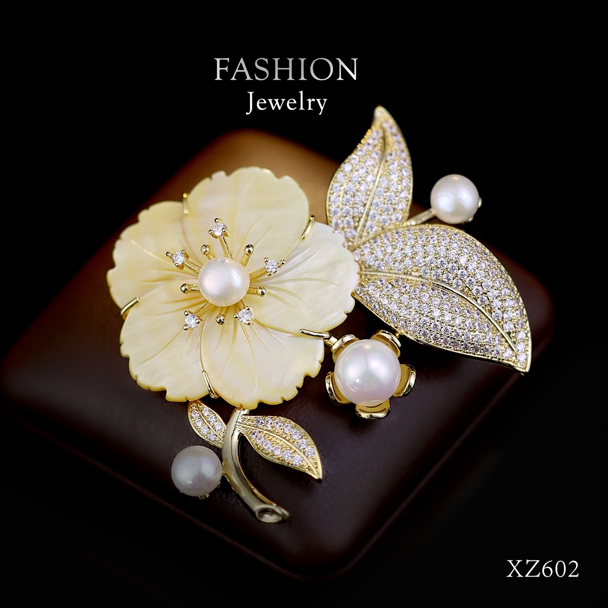 时尚高级感贝壳花朵胸针优雅小香风山茶花别针小众新个性胸花配饰