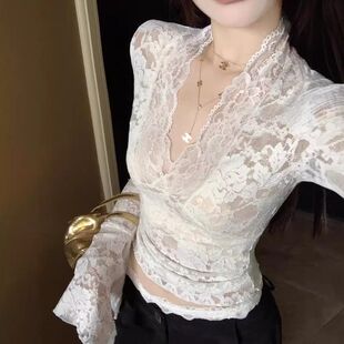 白色镂空长袖v领蕾丝衫女初秋纯欲风性感修身短款内搭打底衫上衣