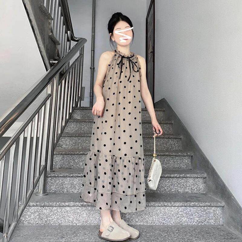 法式挂脖波点连衣裙子女夏季2024新款海边度假小个子无袖气质长裙