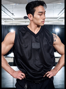 OUTOF - 款号118男士速干网眼面料皮标LOGO坎肩户外运动无袖背心