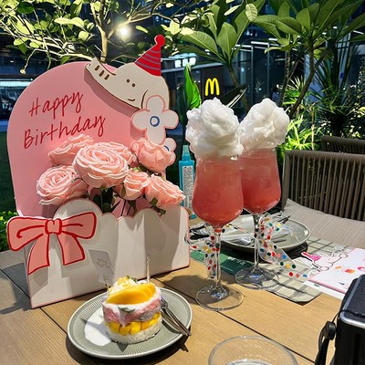 网红花厨餐厅同款生日快乐桌面摆件拍照氛围感道具布置节日直销