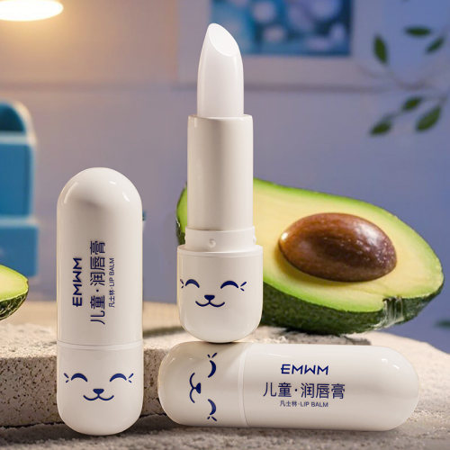 儿童润唇膏高滋润补水防干裂去死皮秋冬季婴儿宝宝专用唇膏