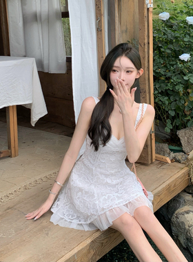 魏妮妮 夏日仙境 夏季纯欲网纱镂空甜美收腰印花吊带连衣裙女