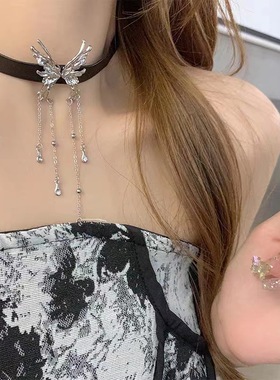 黑色蝴蝶项链2023新款爆款气质锁骨链高级感小众颈链choker配饰女