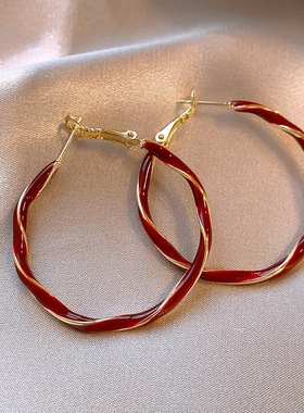 红色扭扭大圈圈耳环氛围感显脸小轻奢耳圈高级百搭通勤独特耳饰