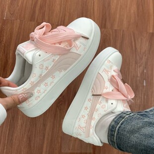 超火樱花粉板鞋女配裙子2025秋季新款百搭休闲小白鞋子透气面包鞋