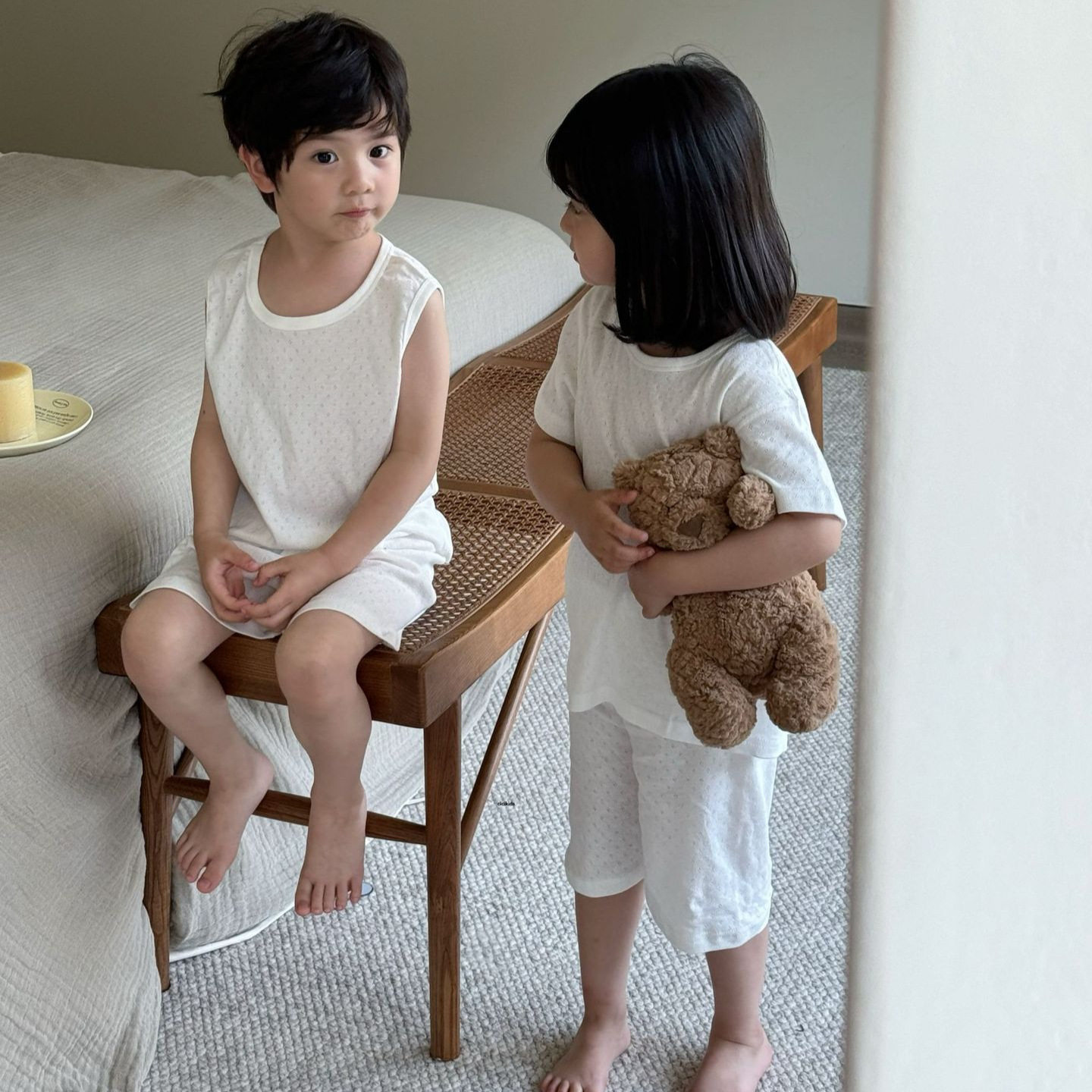 儿童夏季A类纯色背心款短袖款网眼透气呼吸款家居服套装纯棉A类