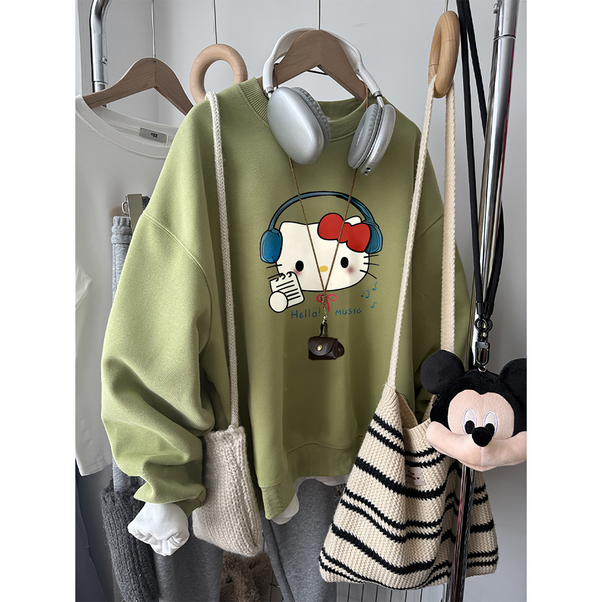 秋冬季2026韩系大码卫衣女圆领加绒加厚款胖mm套头长袖通勤风上衣