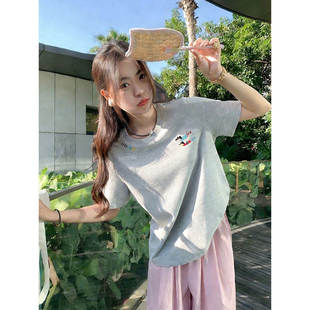 韩系今年流行漂亮的女装短袖t恤女宽松oversize大码胖mm刺绣上衣