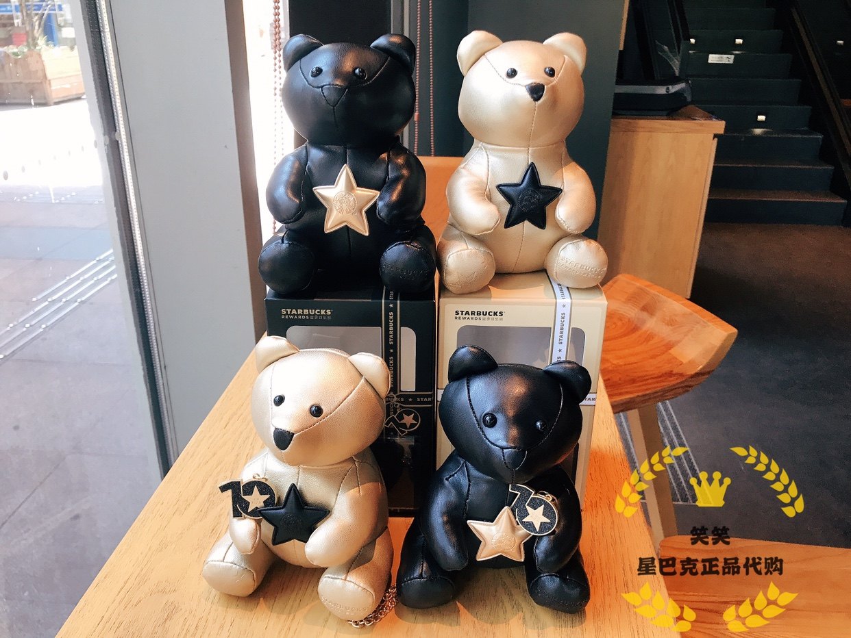 星巴克限量会员星礼包有星人10周年纪念徽章黑色金色萌熊小熊挂件