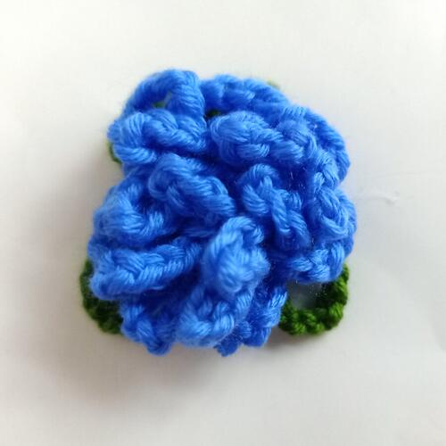 手工编织立体花朵挂件蓝色毛线钩织DIY装饰品配件