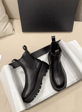 大码女靴41一43烟筒靴网红短靴英伦风厚底中筒靴女鞋40-42马丁靴