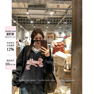 新款 V领印花卫衣女春季 复古宽松休闲上衣 美留字母派 HuoHuo