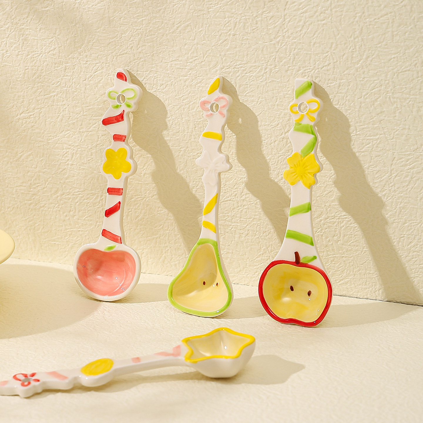 鹿谷川高颜值长柄勺子卡通圆头小勺陶瓷饭勺家用调羹汤匙陶瓷汤勺