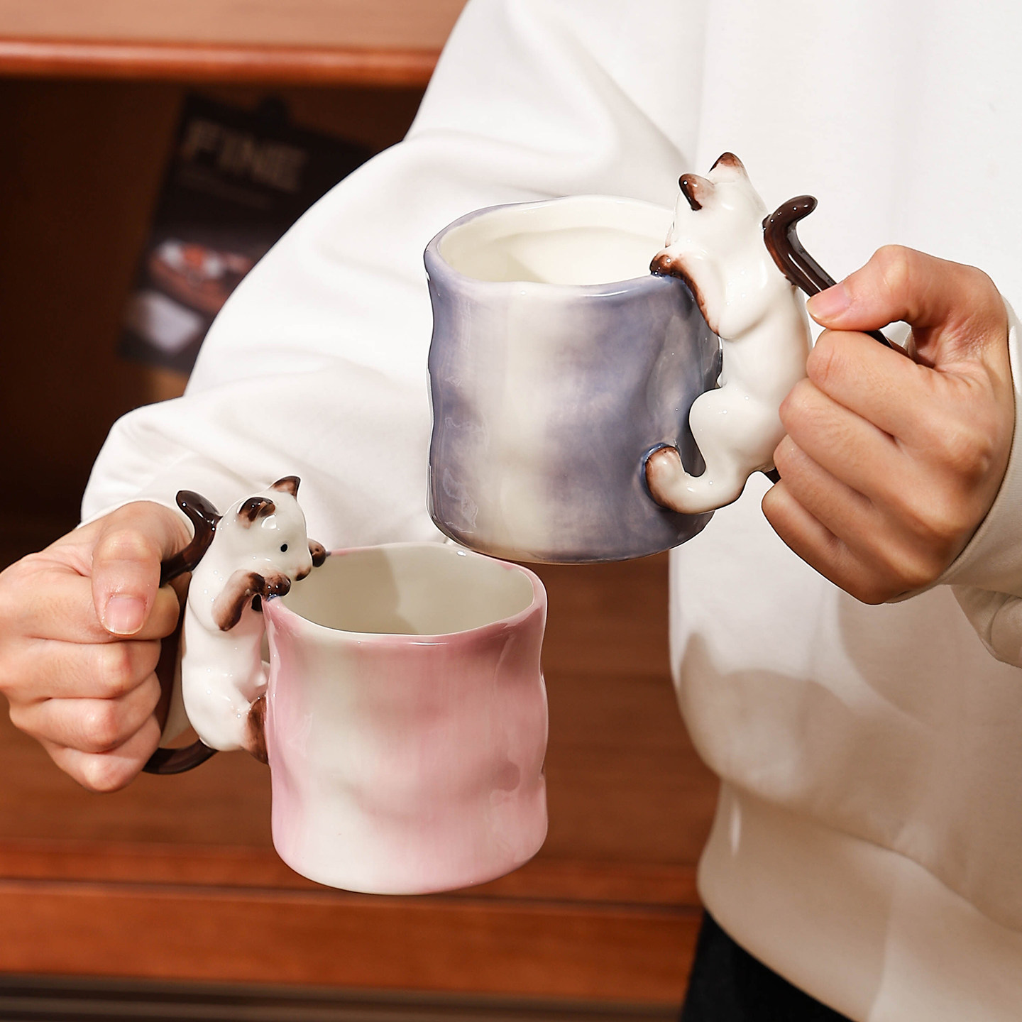 鹿谷川逞罗猫咖啡杯家用特别好看喝水杯子陶瓷杯大容量渐变马克杯