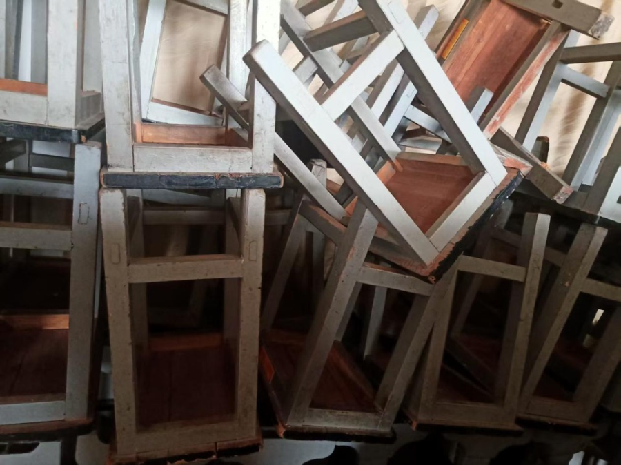 1月4日无锡学校的一批物资（电脑、展示台等）网络拍卖公告