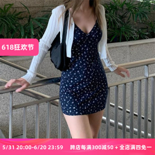 KINGGIRL韩风ins蓝色风铃碎花BM少女感V领吊带连衣裙高腰包臀短裙