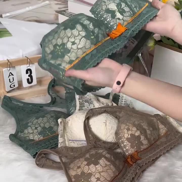 前扣式聚拢文胸小胸背心