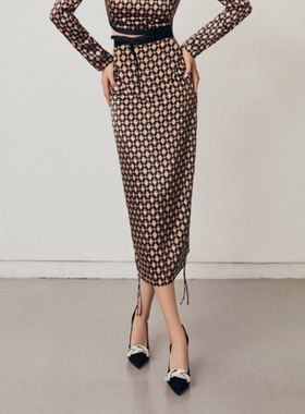 OU./欧点真丝弹力缎印花包臀可以抽褶半身裙1112210327