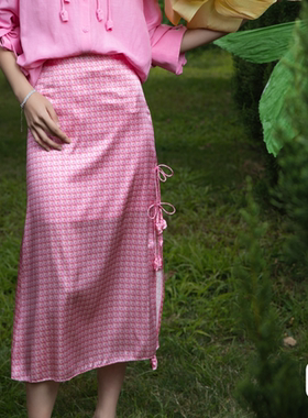 OU./欧点真丝弹力缎印花侧绑绳半身裙1112320211