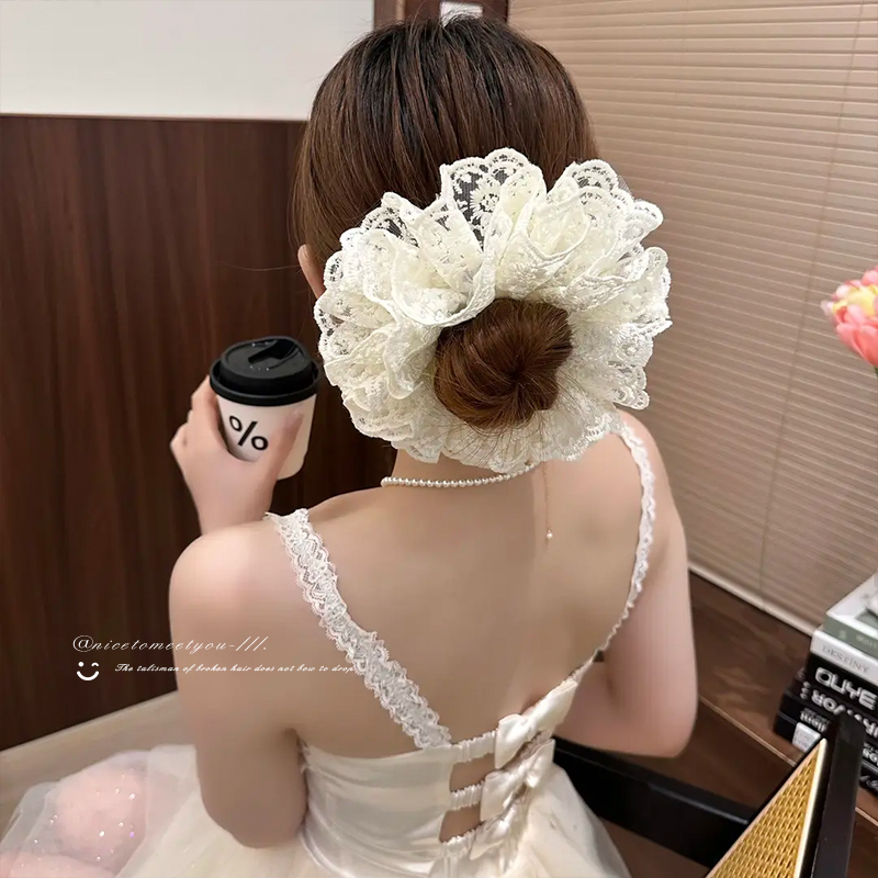 超大一个绣球花发圈戴上太仙了！