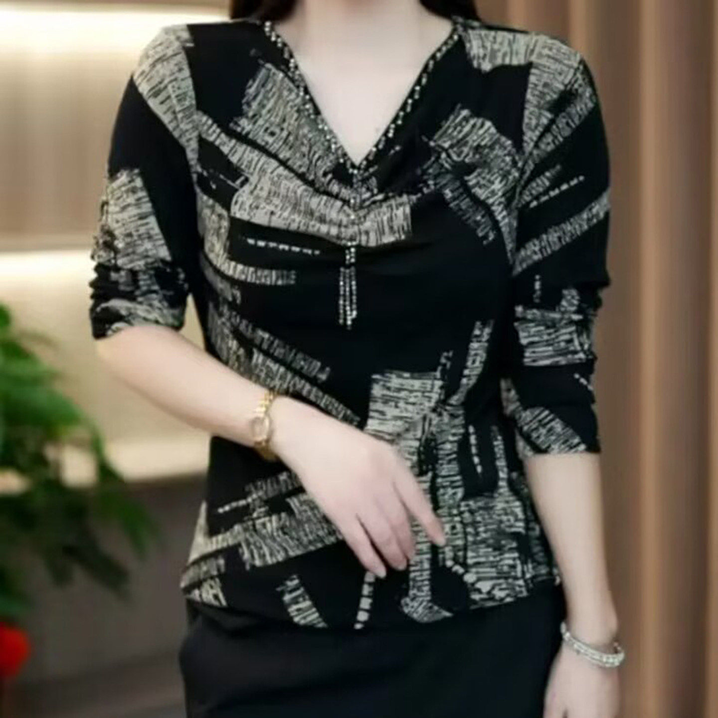芙霖女装甄选店钉珠长袖V领雪纺衫2026秋季女士款气质显瘦打底a67