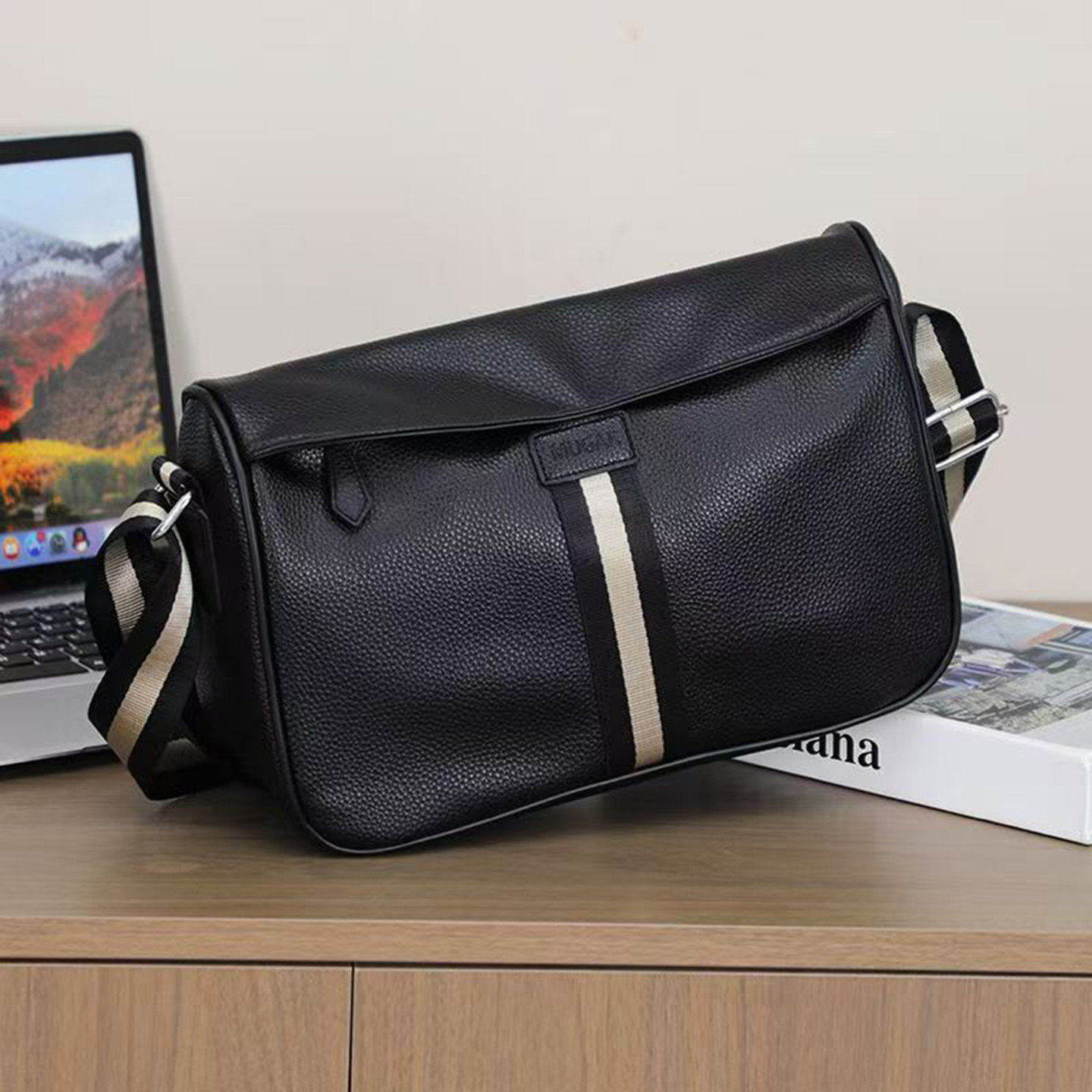 芸芸百货男包多功能大容量通勤单肩斜挎包男士时尚简约百搭背a98,箱包皮具/热销女包/男包,男士包袋,淘宝优惠券,粉丝福利购,淘宝优惠卷