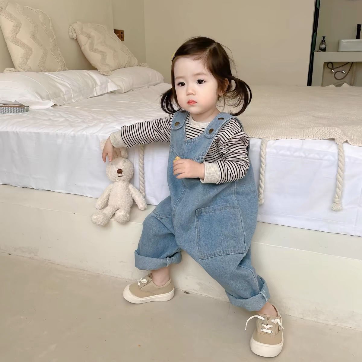 安阳童装女童牛仔背带裤