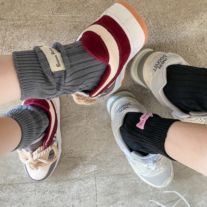 左右不规则布标设计堆堆袜双针粗线日系复古中筒袜春秋纯棉潮袜