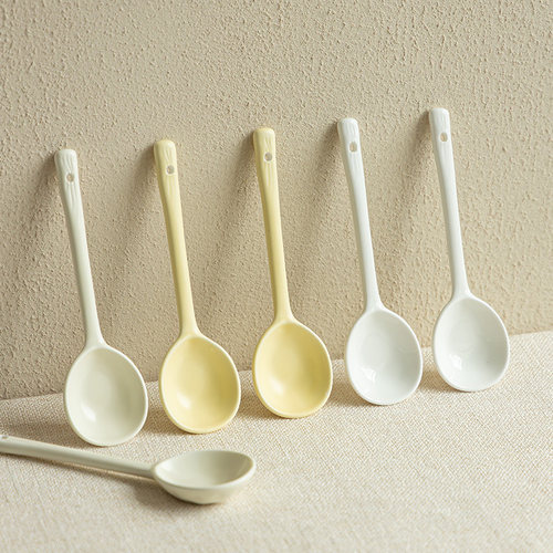 奶油风高颜值陶瓷勺子家用调羹