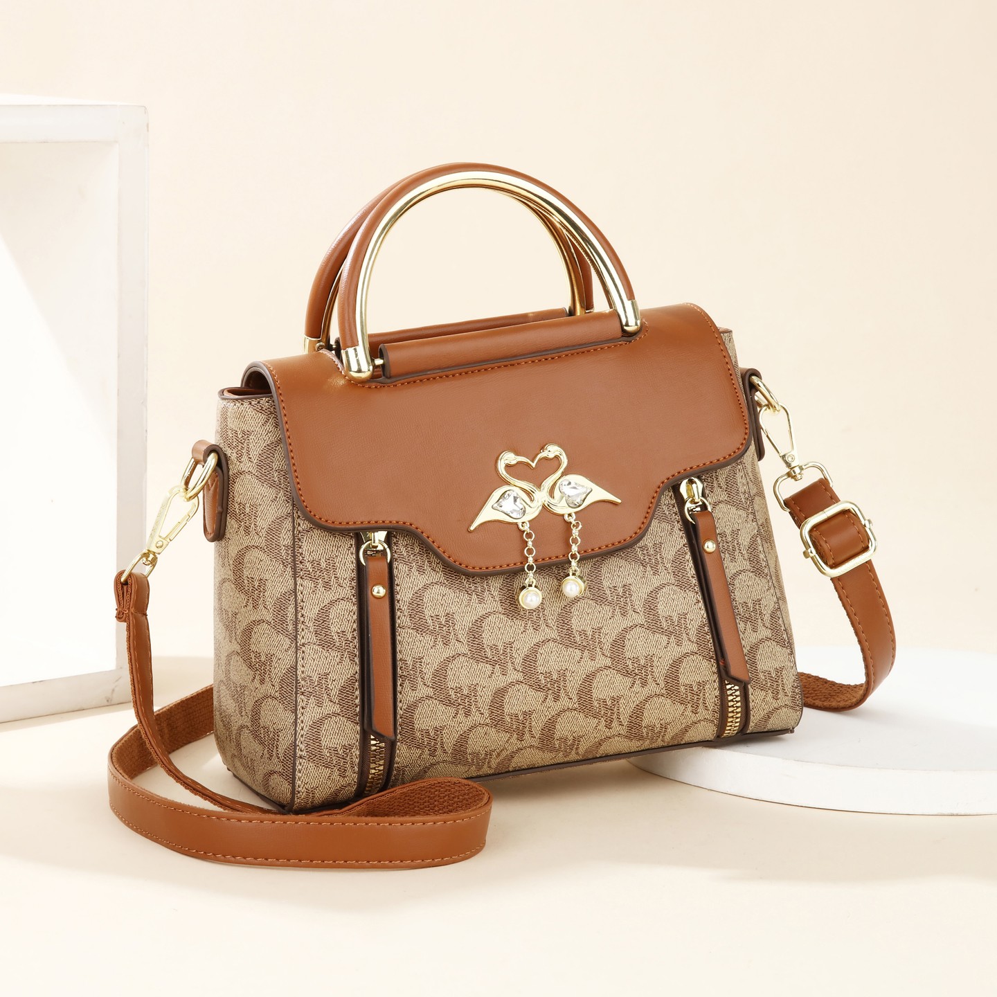 狮岭河北保定白沟包包高级感2025女包时尚撞色小方包休闲斜挎a27