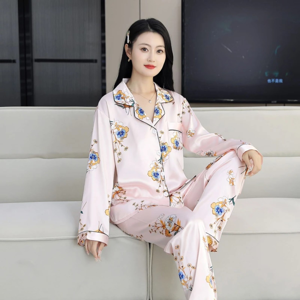 聚黛现货直发高档冰丝睡衣套装大码时尚休闲女士蝴蝶花薄款透气a7