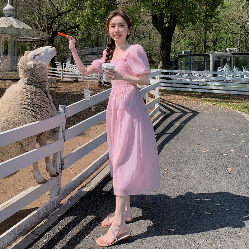 粉色泡泡袖方领连衣裙女夏2023新款收腰显瘦温柔风仙气超仙蓬蓬裙