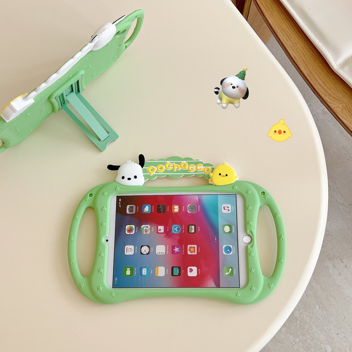 可爱卡通帕恰狗手柄手提iPad11第9代保护壳iPadAir5/4硅胶Mini7/6全包适用苹果Pro11寸防摔10.2平板9.7保护套