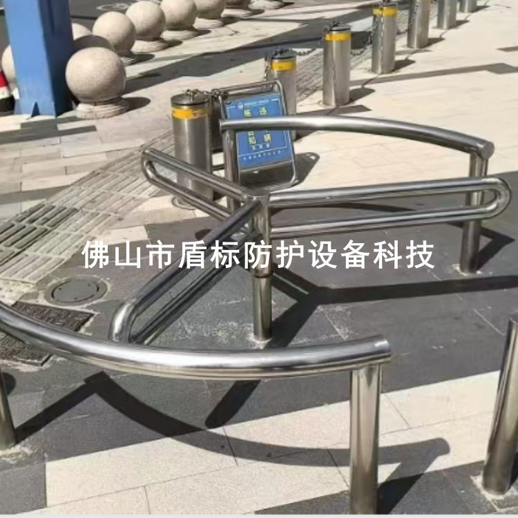 广场商场入口拦截自动车电动车进入不锈钢阻挡门可通行婴儿车