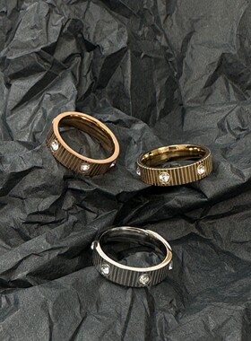 新款高版本卡加love戒指女钛钢条纹经典螺钉情侣三钻对戒简约