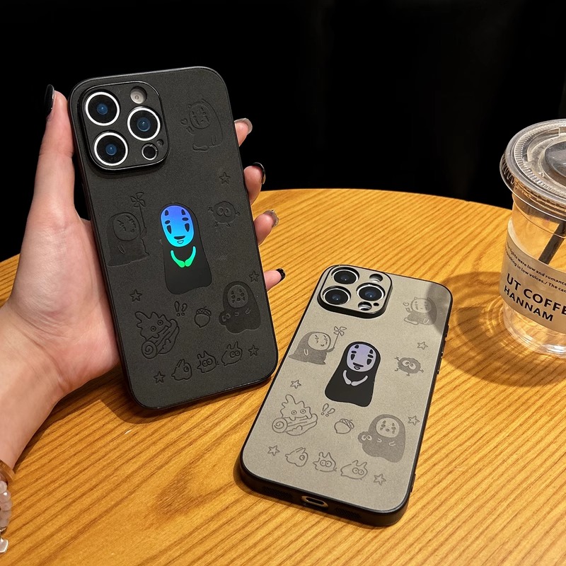 小羊皮时尚镭射无脸男适用苹果16Promax手机壳潮牌经典iPhone15pm全包防摔14Pro情侣软胶13高级感简约12p复古