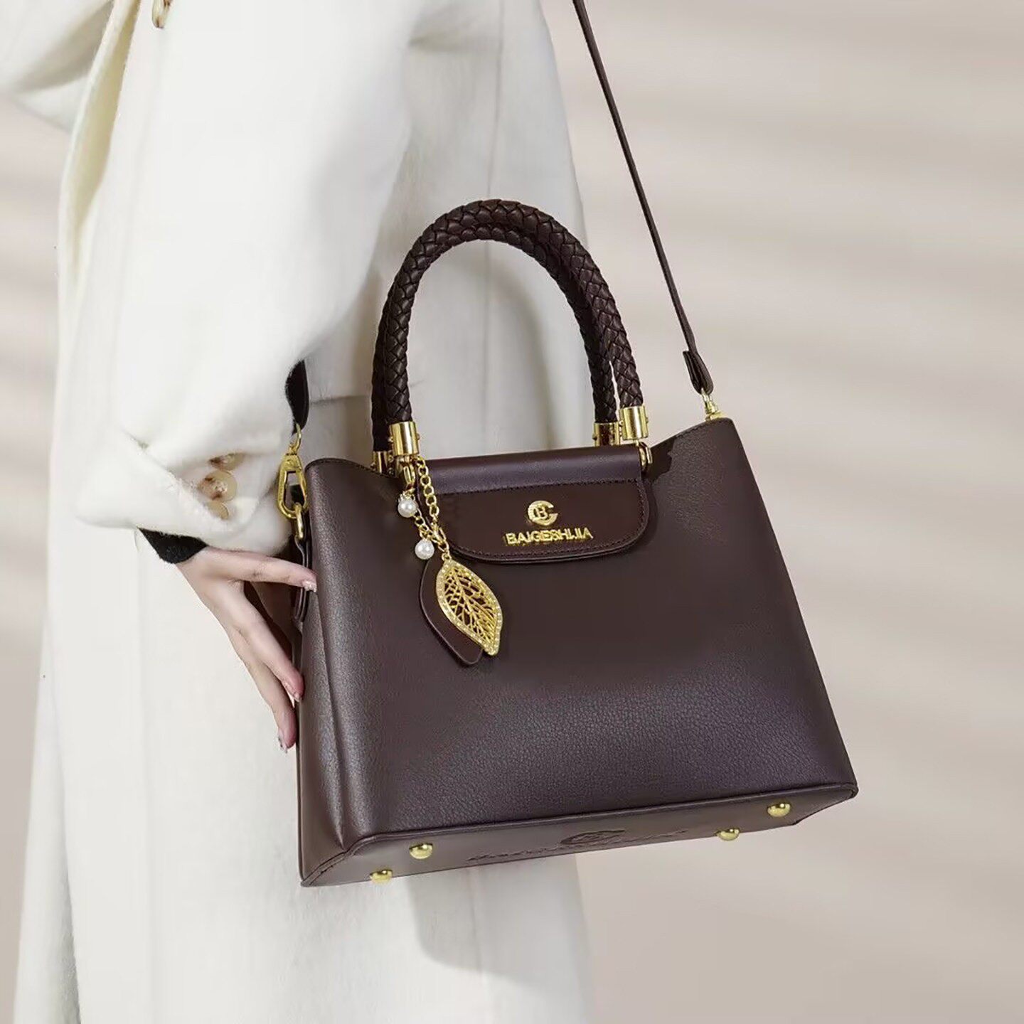 璇琦鞋包店女包复古手提包2026新款女士气质百搭单肩斜挎手提包a6