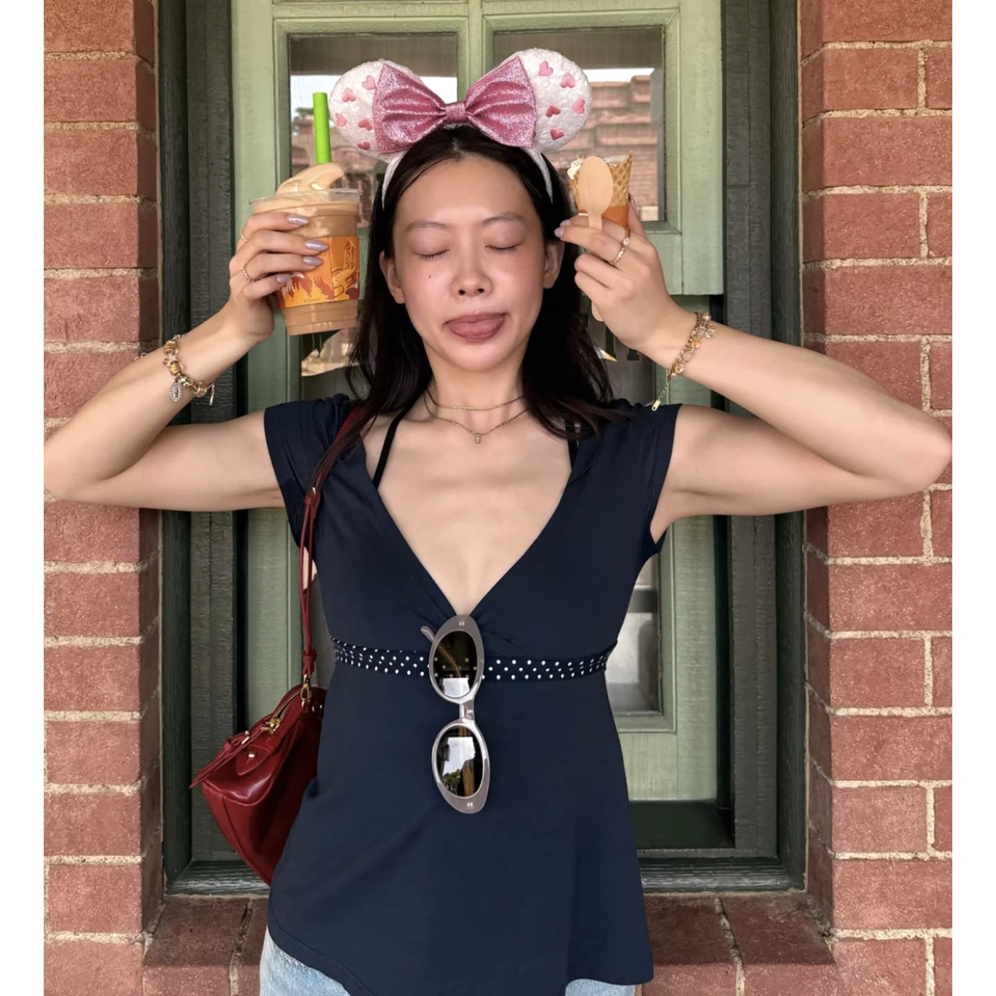 美式辣妹设计感波点拼接V领短袖上衣修身显瘦气质百搭小众外穿T恤