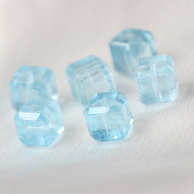 天然蓝水晶方糖手链散珠单颗diy配件冰透蓝隔珠顶珠通孔魔鬼蓝