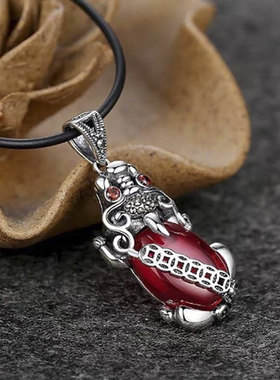 红石榴石大貔貅吊坠舜珺娅男女轻奢复古项链霸气招财转运实心a96