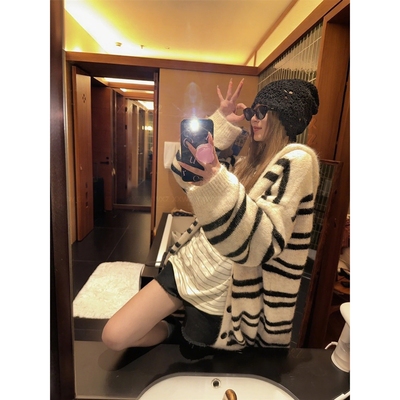 韩系慵懒风连帽条纹针织开衫女秋冬新款宽松软糯大码毛衣外套