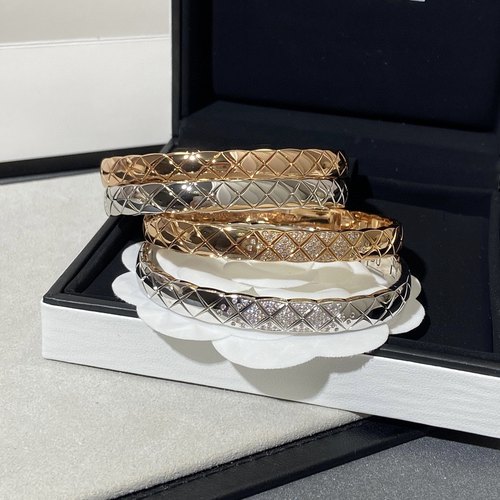 Cindy68 专注高端品质 联系客服选款看细节